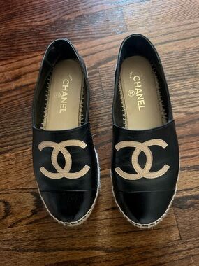CHANEL Black Espadrilles with Beige CC Emblem